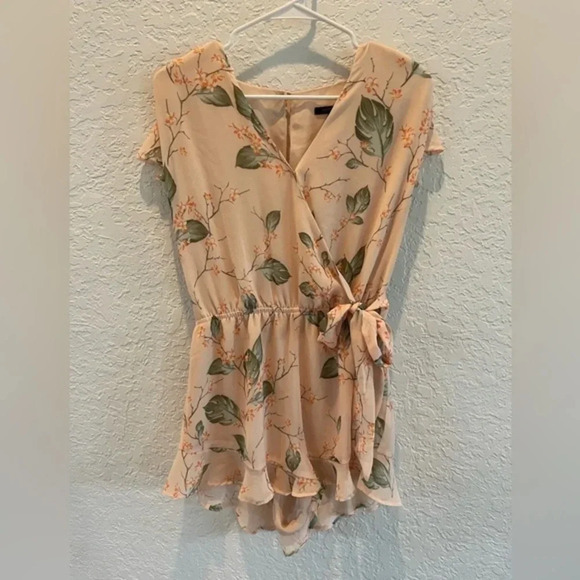 bobi Pants - Bobi floral shorts romper size small